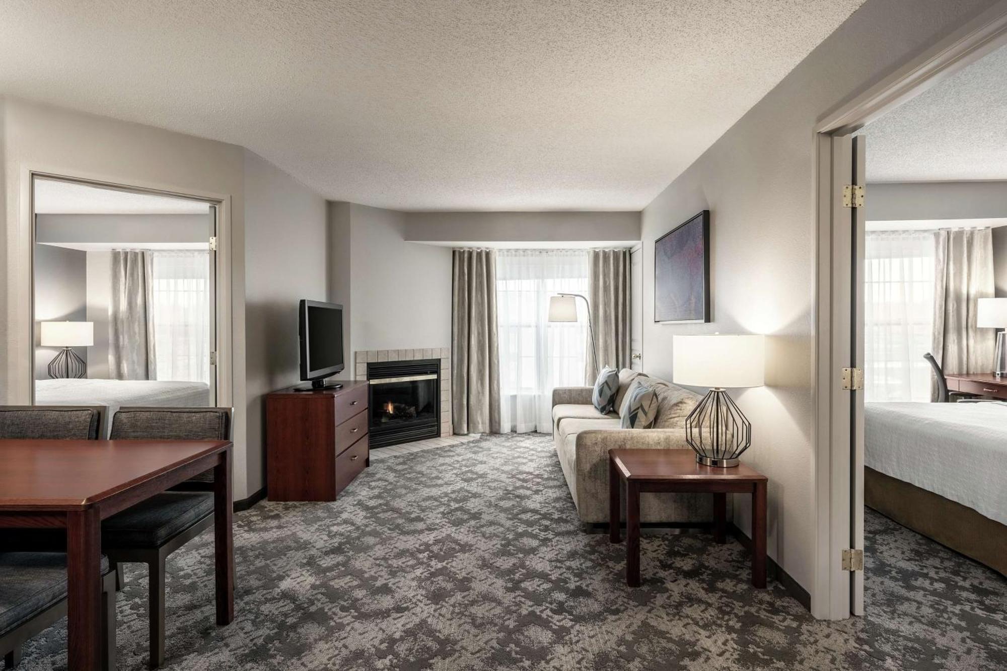 Homewood Suites By Hilton Erie Kearsarge Екстер'єр фото