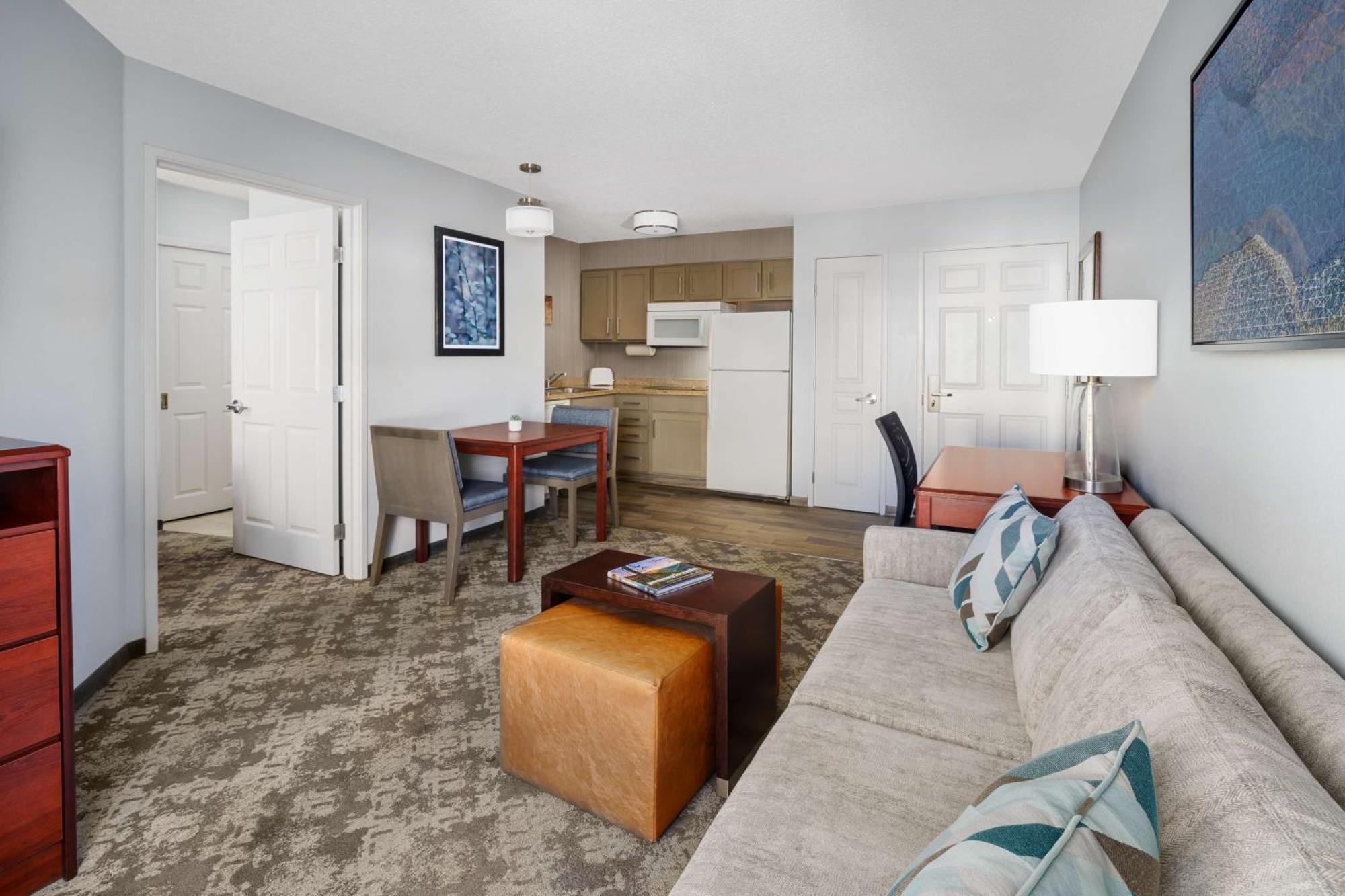 Homewood Suites By Hilton Erie Kearsarge Екстер'єр фото
