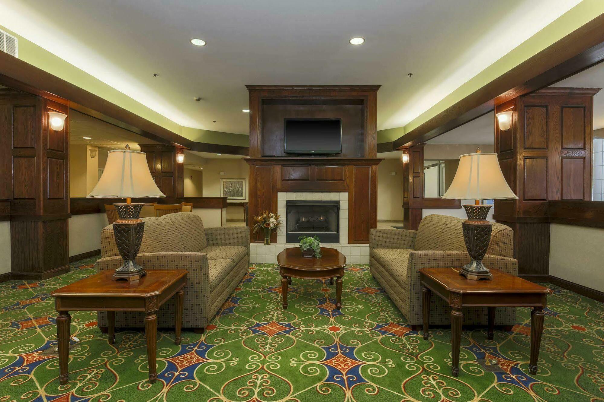 Homewood Suites By Hilton Erie Kearsarge Екстер'єр фото