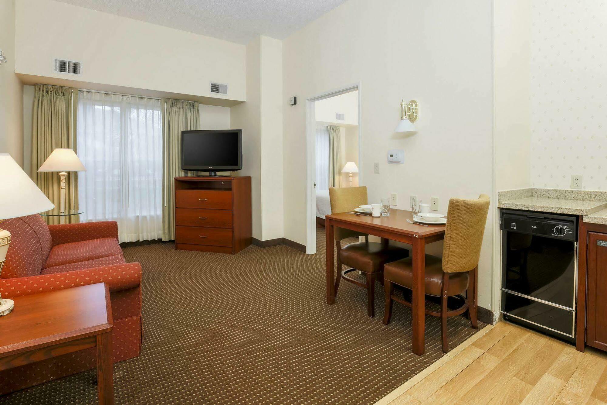 Homewood Suites By Hilton Erie Kearsarge Екстер'єр фото