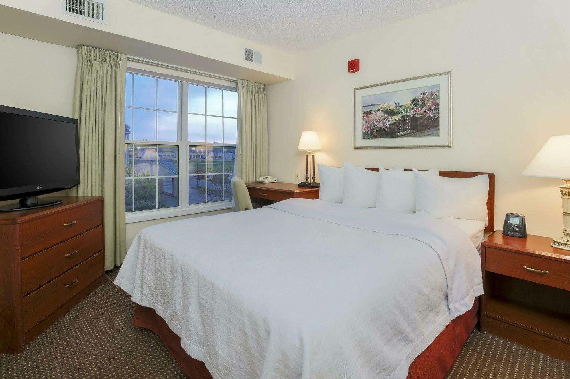 Homewood Suites By Hilton Erie Kearsarge Екстер'єр фото