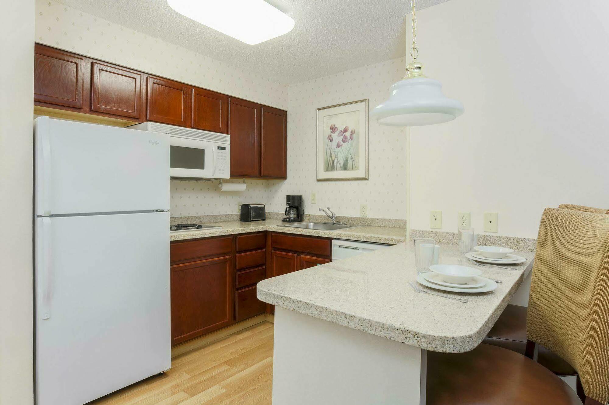 Homewood Suites By Hilton Erie Kearsarge Екстер'єр фото
