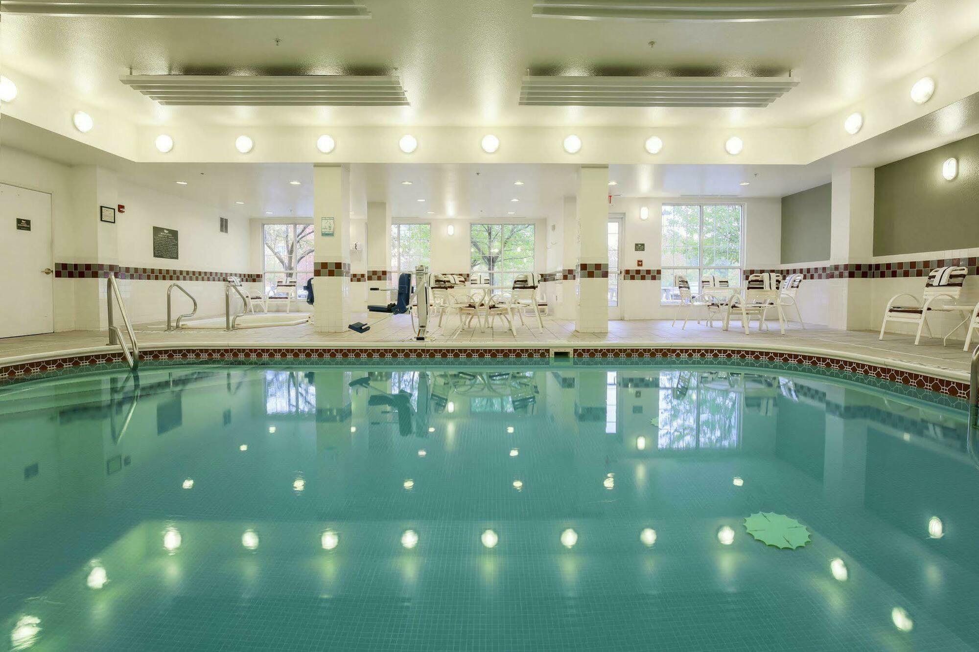 Homewood Suites By Hilton Erie Kearsarge Екстер'єр фото